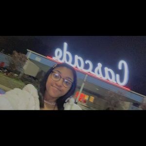 Meet your Posher, Daisha